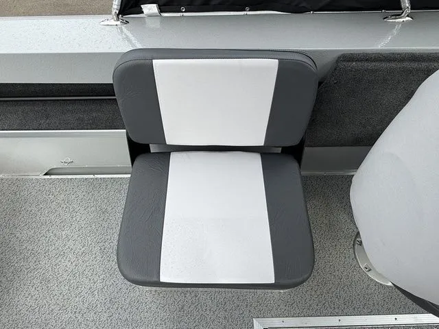 Slide: The Image of Smoker Craft Osprey 162 2025 - 16