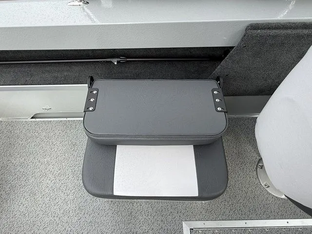 Slide: The Image of Smoker Craft Osprey 162 2025 - 17