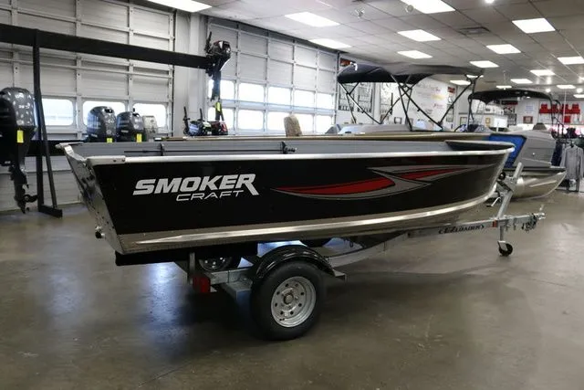 Slide: The Image of Smoker Craft Big Fisherman 14 2025 - 3