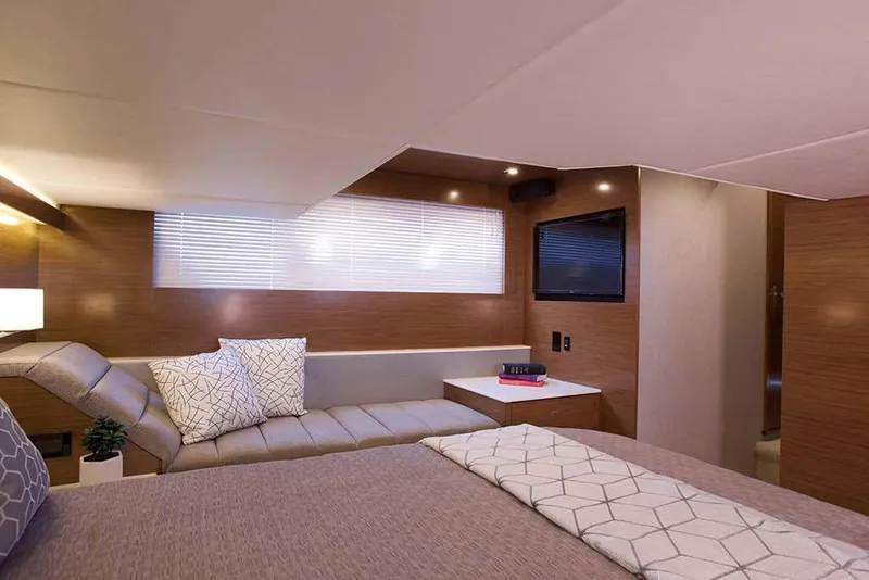 Slide: The Image of Cruisers Yachts 46 Cantius 2026 - 10