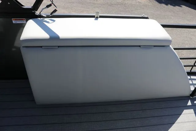 Slide: The Image of SunChaser Geneva Sport 23 SB DH Tritoon 2025 - 36