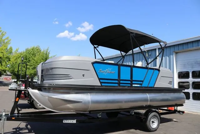 The Image of SunChaser Lucerne 20 LR DH 2025 - 1