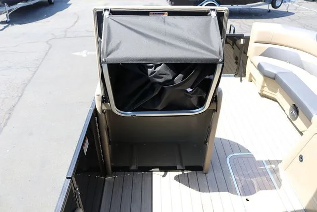 Slide: The Image of SunChaser Geneva Sport 23 LR PSB Tritoon 2025 - 20