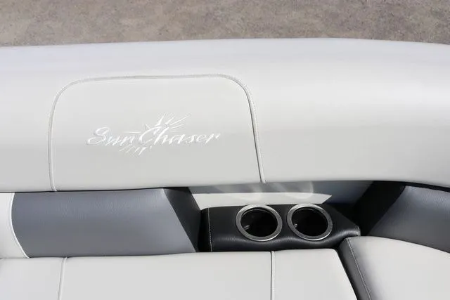 Slide: The Image of SunChaser Vista 18 LR 2025 - 17