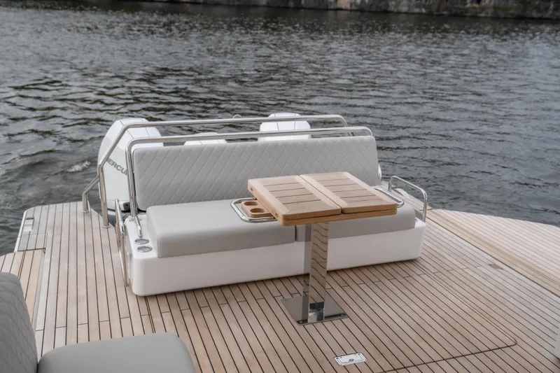 Slide: The Image of Stern seating on Schaefer 375 with triple mercury option - 17