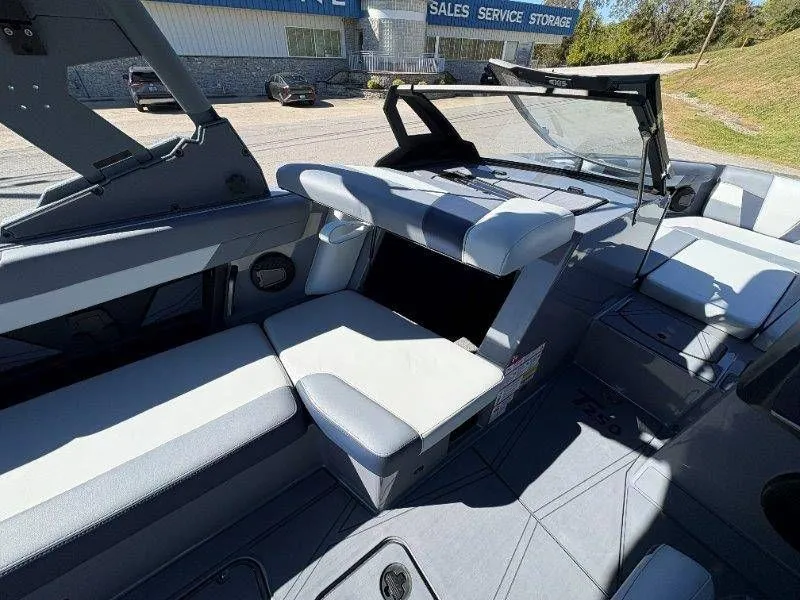 Slide: The Image of Axis T250 2026 - 36