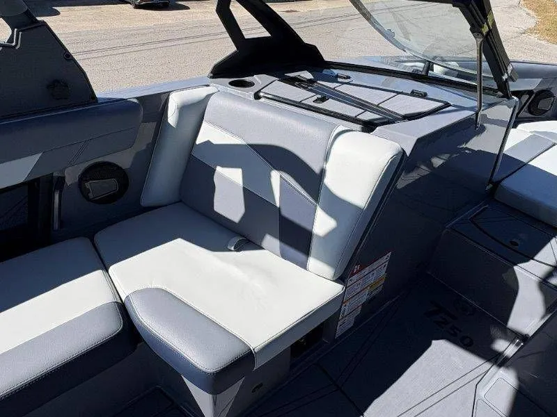 Slide: The Image of Axis T250 2026 - 39