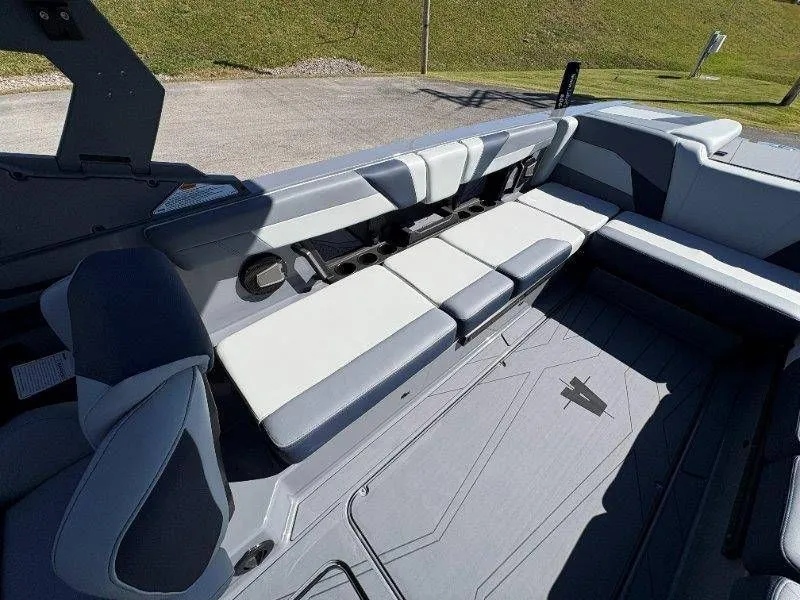 Slide: The Image of Axis T250 2026 - 42