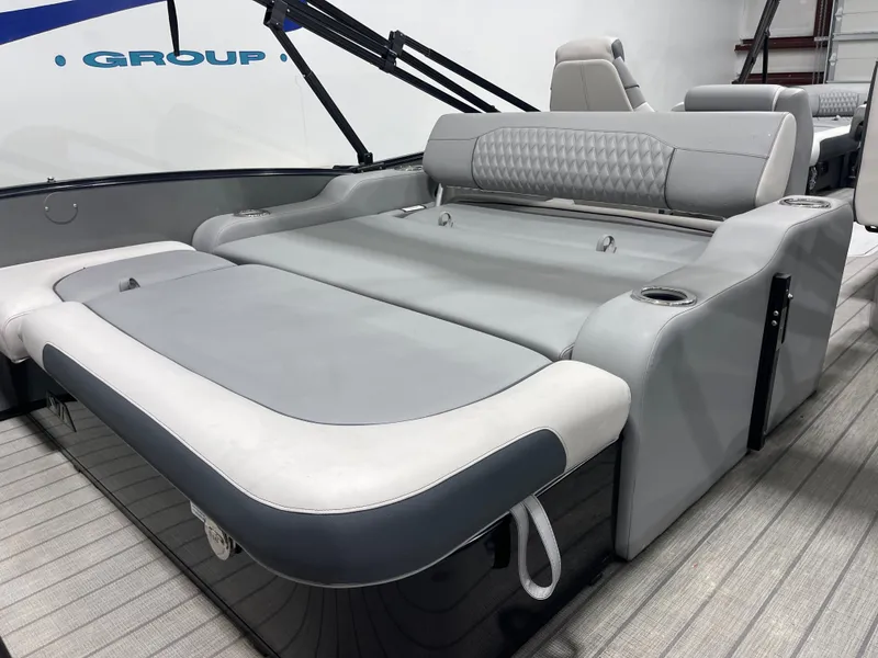 Slide: The Image of Avalon CAT VRB25T 2025 - 22