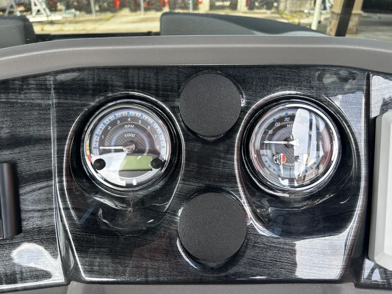 Slide: The Image of Avalon LSZ Quad Lounge - 23' 2025 - 18