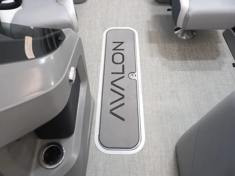 Slide: The Image of Avalon LSZ Quad Lounge - 23' 2025 - 14