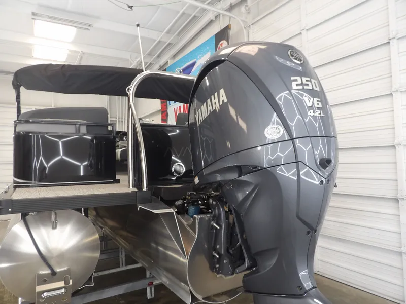 Slide: The Image of Avalon LSZ Quad Lounge - 23' 2025 - 7