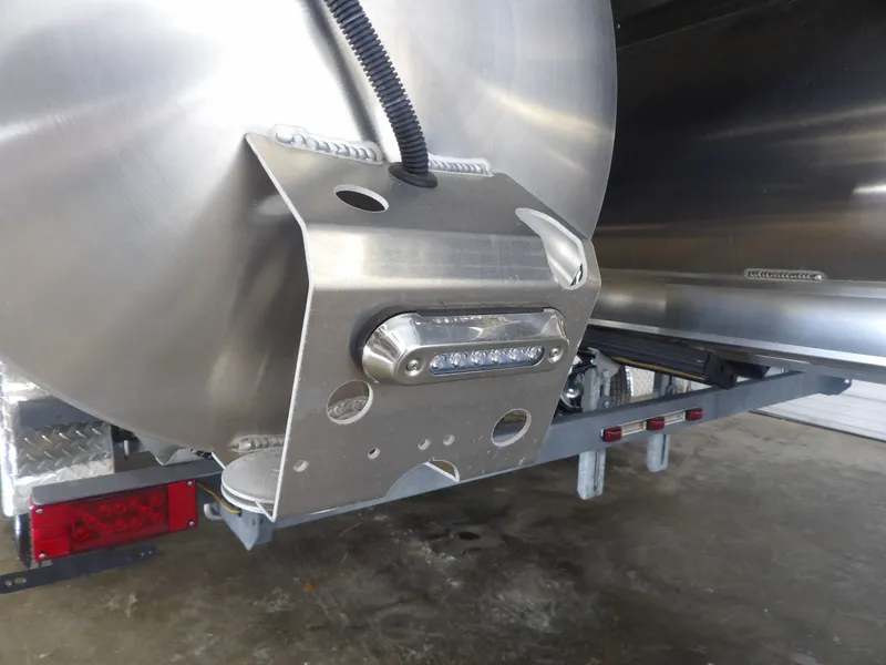 Slide: The Image of Avalon LSZ Quad Lounge - 23' 2025 - 9