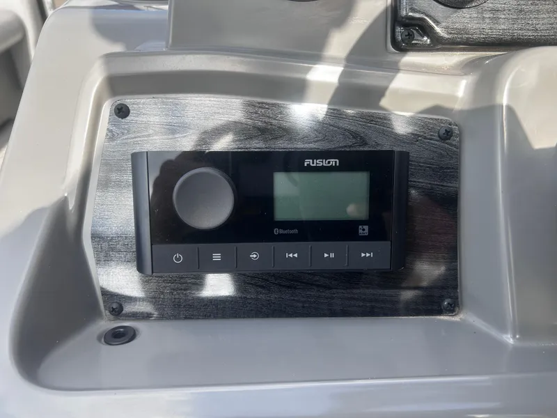 Slide: The Image of Avalon Venture Quad Lounge - 21' 2025 - 19