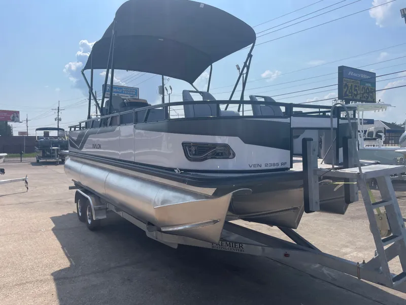 Slide: The Image of Avalon Venture 85 Quad Fish - 23' 2025 - 6