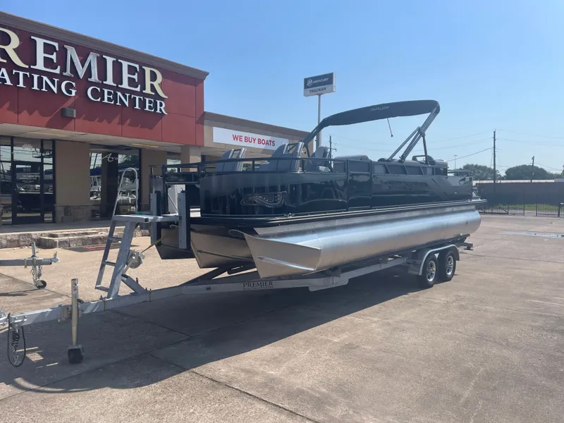 Slide: The Image of Avalon Venture 85 Quad Fish - 23' 2025 - 3