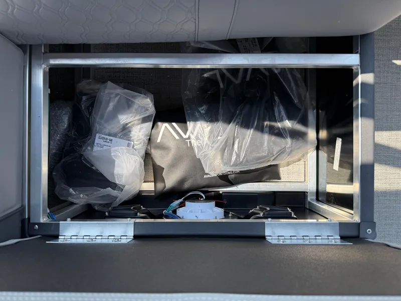 Slide: The Image of Avalon Venture 85 Rear Fish - 23' 2025 - 18