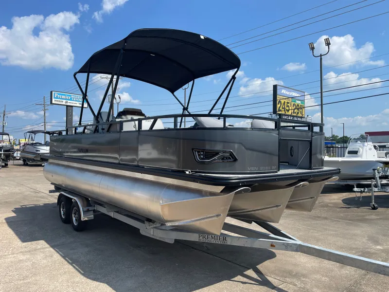 Slide: The Image of Avalon Venture 85 Rear Fish - 23' 2025 - 5