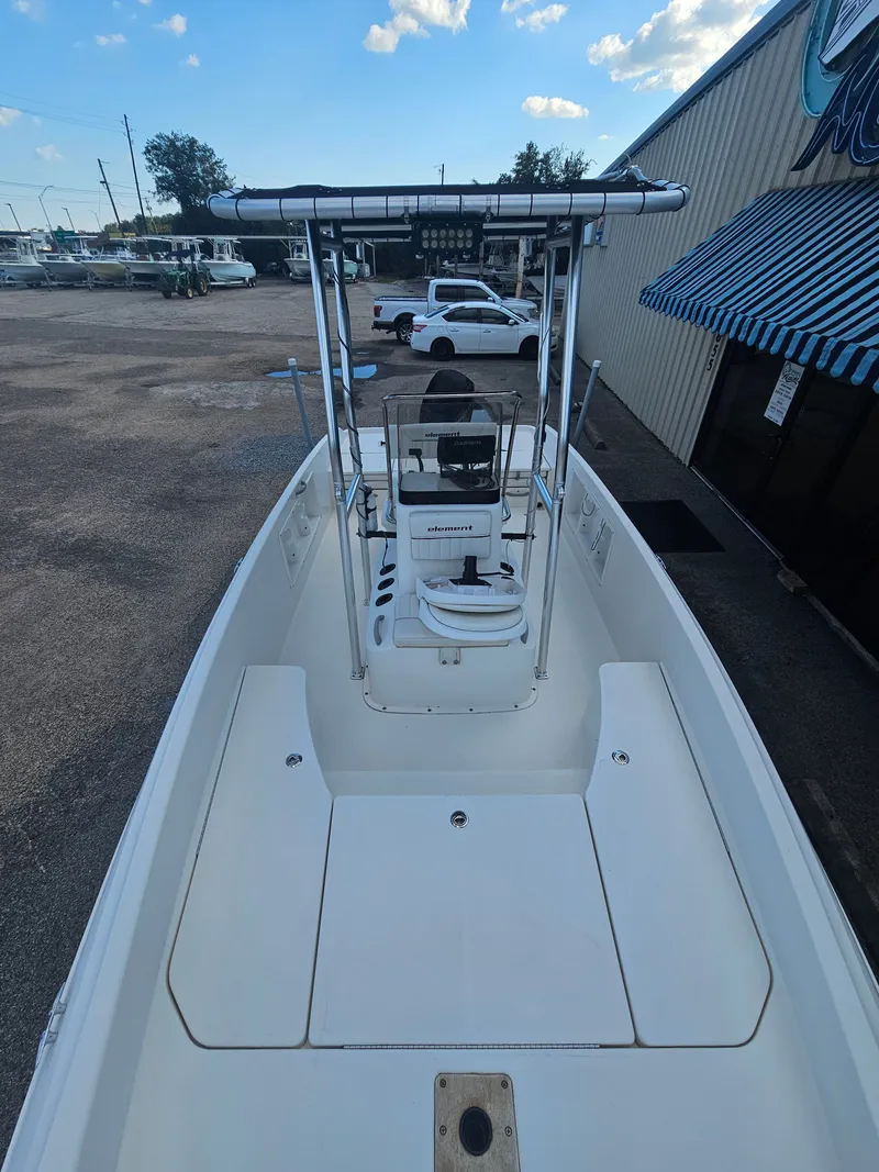 Slide: The Image of Bayliner Element F21 2018 - 16