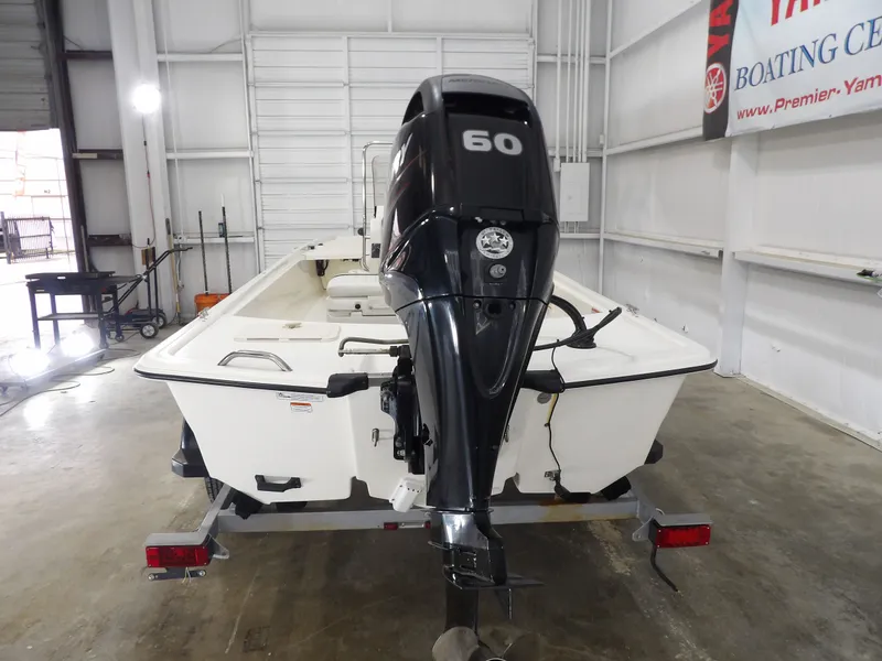 Slide: The Image of Mako Pro Skiff 17 CC 2016 - 8