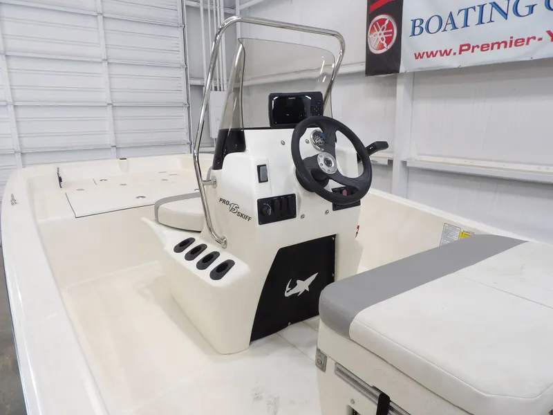 Slide: The Image of Mako Pro Skiff 15 CC 2022 - 12