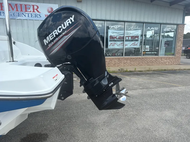 Slide: The Image of Monterey M-205 2019 - 7