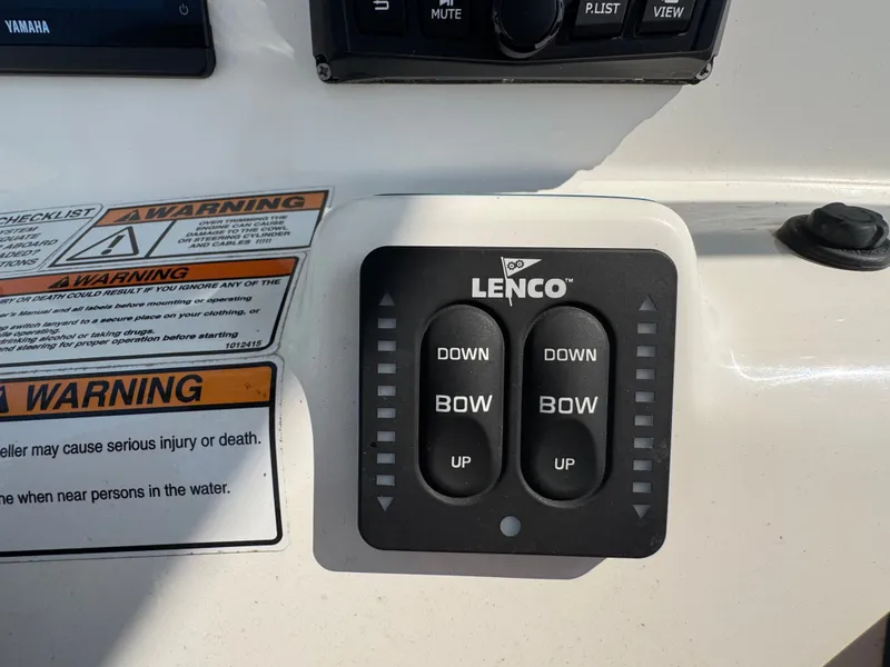 Slide: The Image of NauticStar 2602 Legacy 2022 - 12