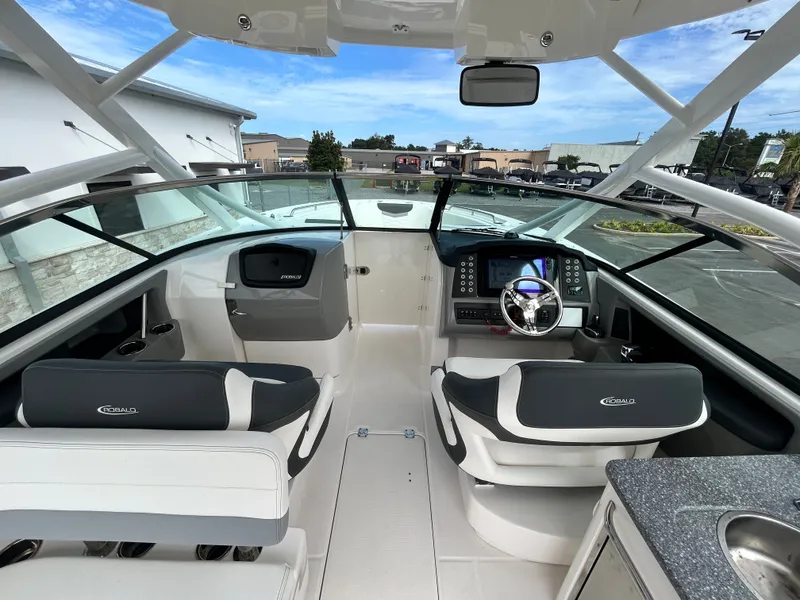 Slide: The Image of Robalo R317 Dual Console 2025 - 15