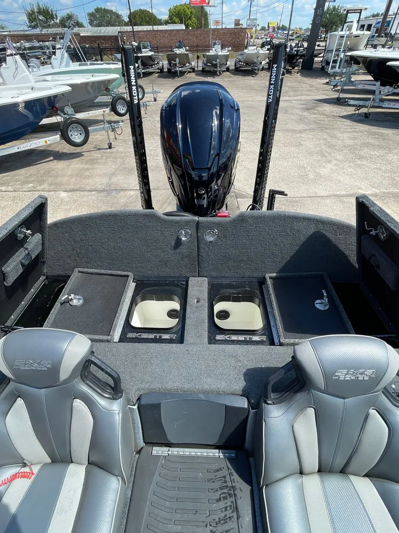 Slide: The Image of Skeeter FXR21 LE 2023 - 12