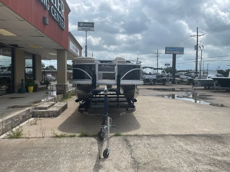 Slide: The Image of Sun Tracker SportFish 20 DLX 2024 - 5