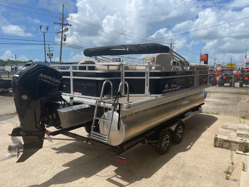 Slide: The Image of Sun Tracker SportFish 20 DLX 2024 - 7