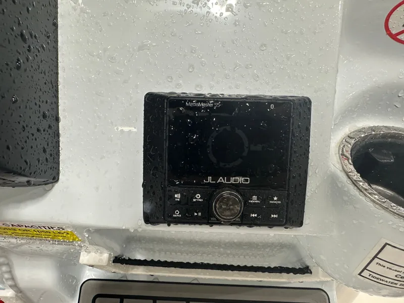 Slide: The Image of Tidewater 198 CC Adventure 2025 - 36