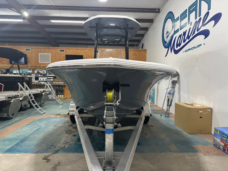 Slide: The Image of Tidewater 210 CC Adventure 2025 - 5