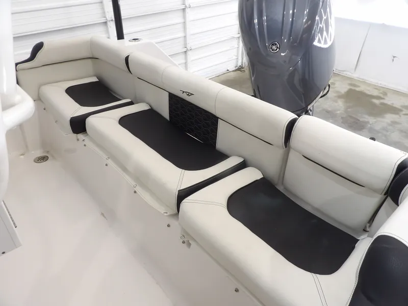 Slide: The Image of Tidewater 210 LXF 2025 - 27