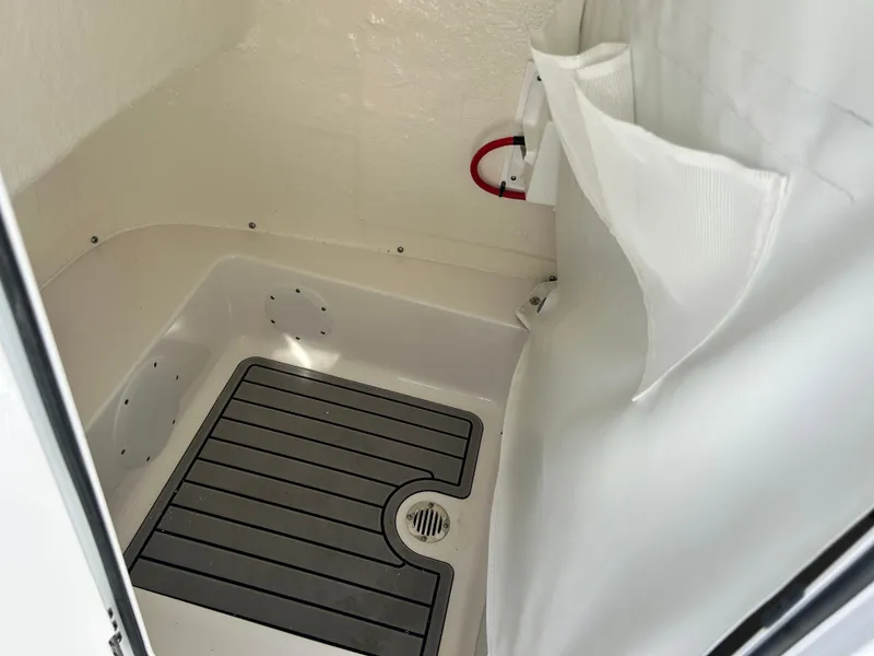 Slide: The Image of Tidewater 210 LXF 2025 - 16