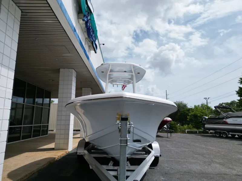 Slide: The Image of Tidewater 210 LXF 2025 - 22