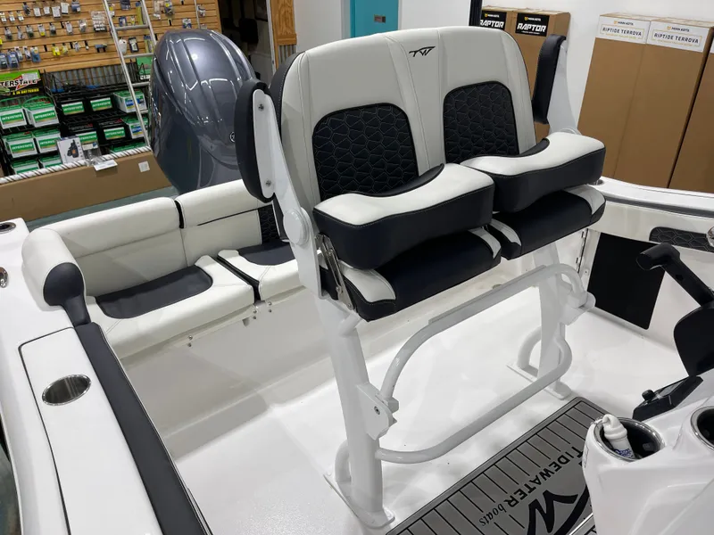 Slide: The Image of Tidewater 210 LXF 2025 - 11