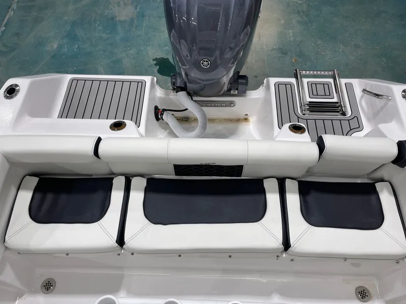 Slide: The Image of Tidewater 210 LXF 2025 - 8