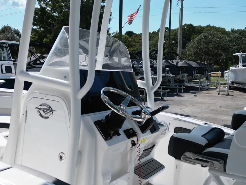 Slide: The Image of Tidewater 210 LXF 2025 - 10