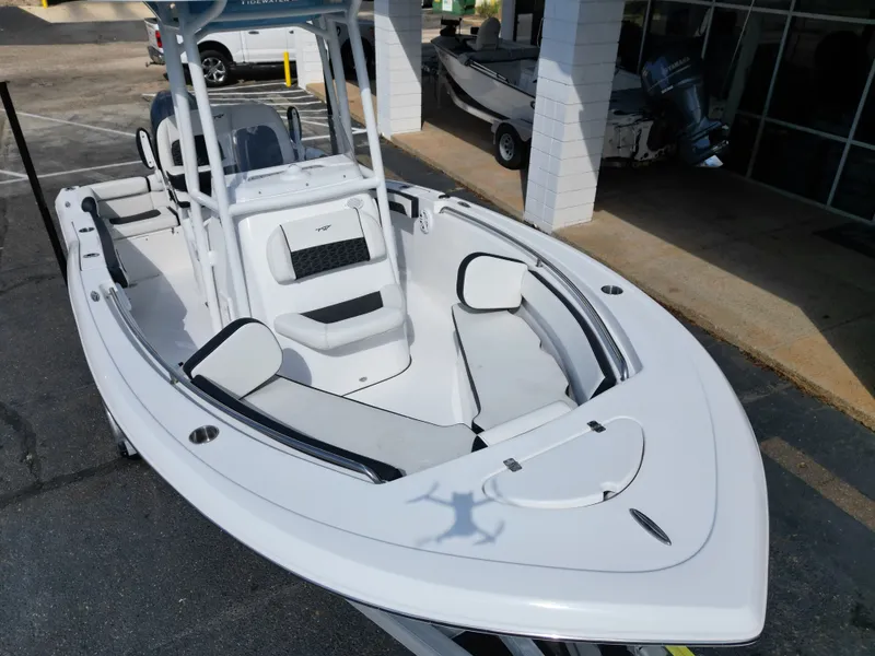 Slide: The Image of Tidewater 210 LXF 2025 - 11