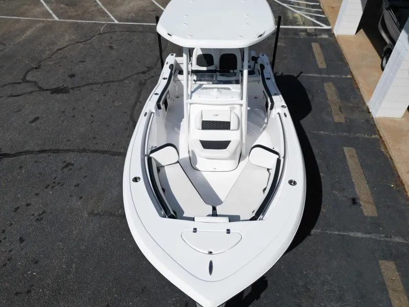 Slide: The Image of Tidewater 210 LXF 2025 - 15