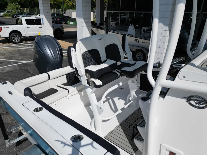 Slide: The Image of Tidewater 210 LXF 2025 - 21