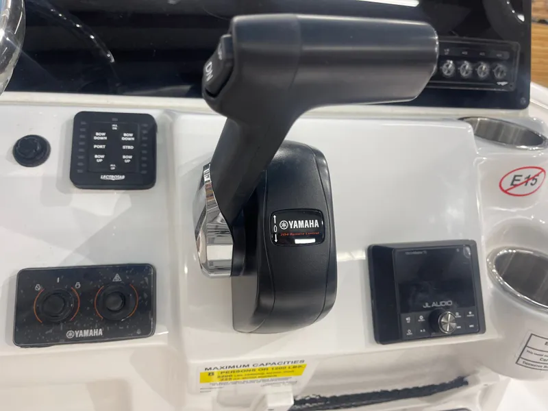 Slide: The Image of Tidewater 210 LXF 2025 - 31