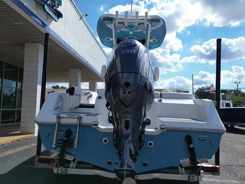 Slide: The Image of Tidewater 210 LXF 2025 - 8