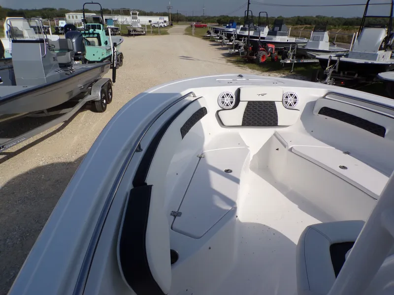 Slide: The Image of Tidewater 220 LXF 2025 - 16