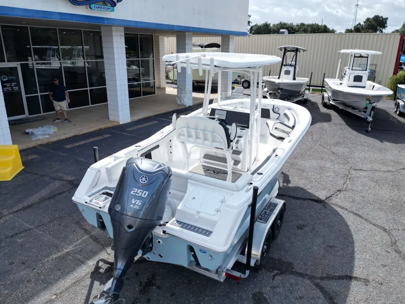 Slide: The Image of Tidewater 220 LXF 2025 - 41