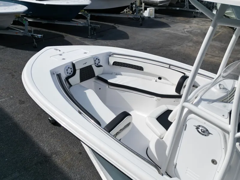 Slide: The Image of Tidewater 220 LXF 2025 - 42