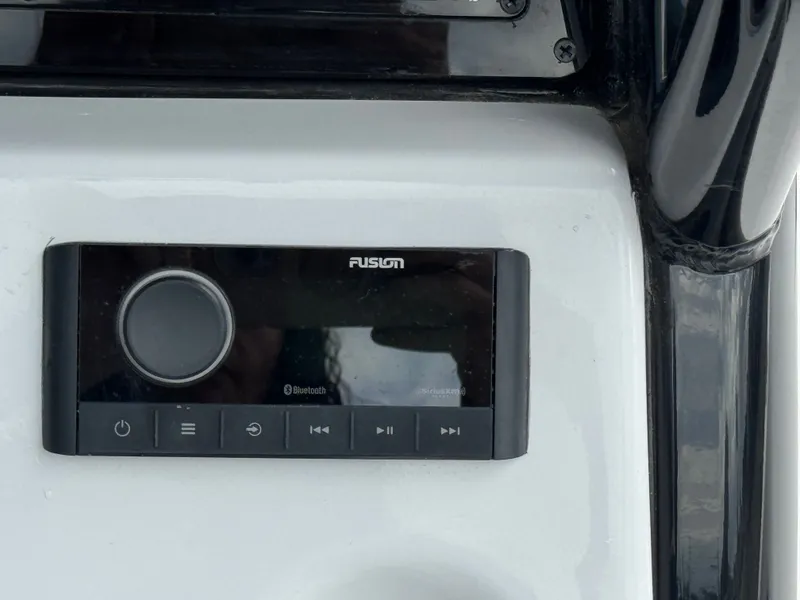 Slide: The Image of Tidewater 232 CC Adventure 2026 - 15