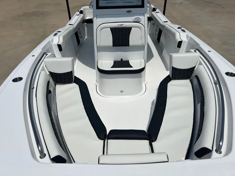 Slide: The Image of Tidewater 232 LXF 2025 - 17