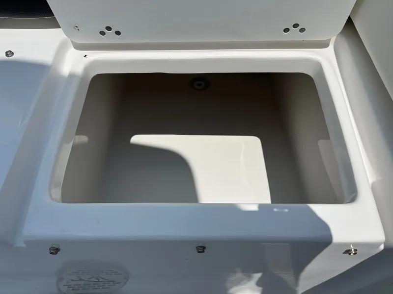 Slide: The Image of Tidewater 232 LXF 2025 - 30